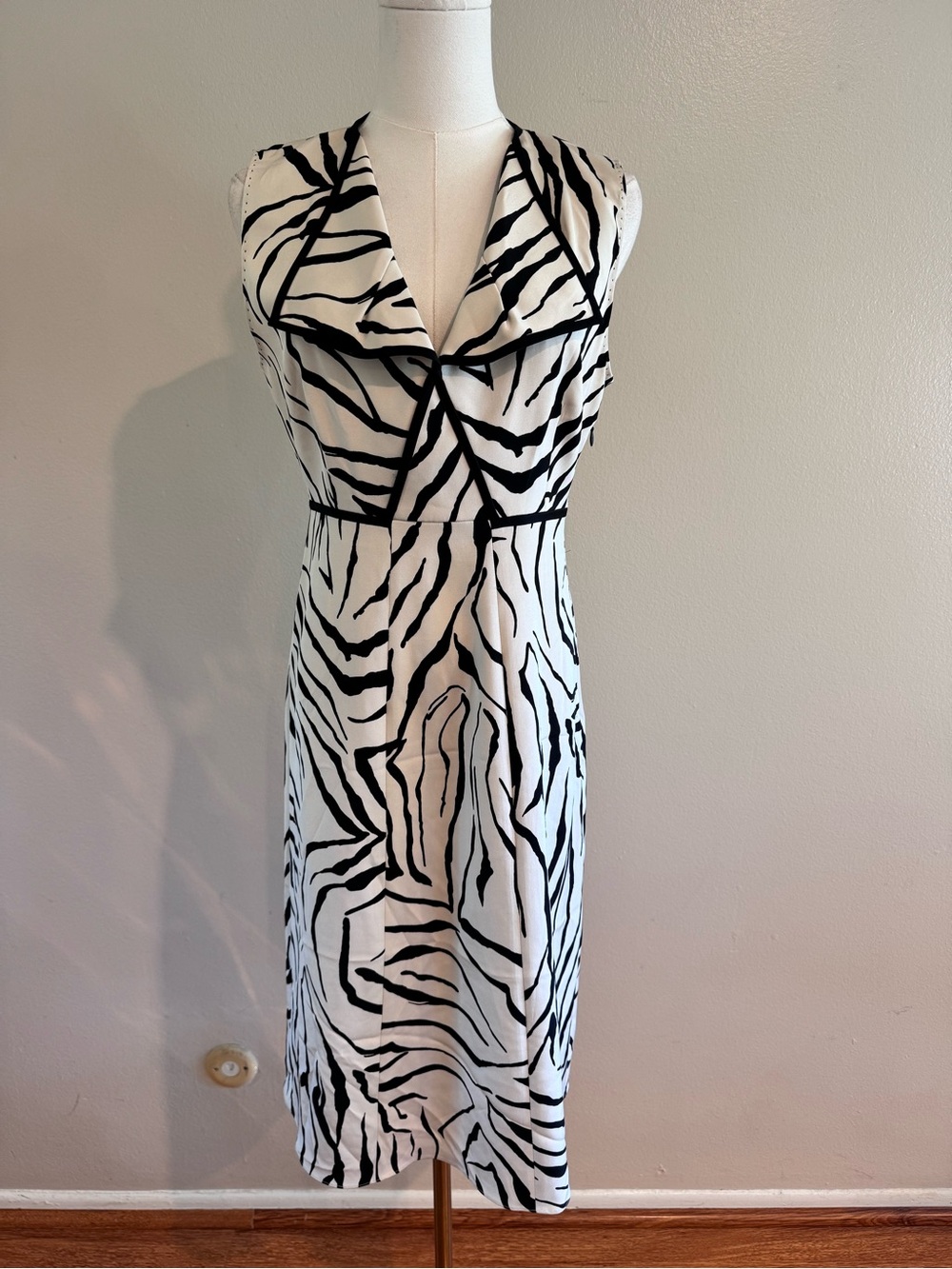 Elie Tahari 95% Silk Zebra Print Midi Dress Estimated Size 8
